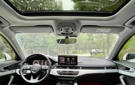 Audi A4, 2022 год, 2 900 006 рублей, 6 фотография