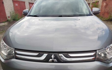 Mitsubishi Outlander III рестайлинг 3, 2012 год, 1 630 000 рублей, 7 фотография