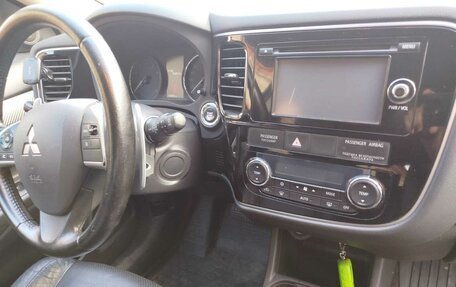 Mitsubishi Outlander III рестайлинг 3, 2012 год, 1 630 000 рублей, 24 фотография