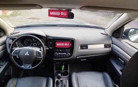 Mitsubishi Outlander III рестайлинг 3, 2012 год, 1 630 000 рублей, 22 фотография