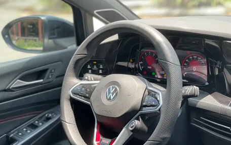 Volkswagen Golf GTI, 2021 год, 2 460 690 рублей, 9 фотография