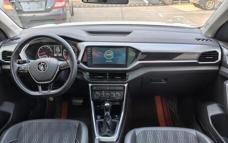 Volkswagen T-Cross I, 2021 год, 1 540 000 рублей, 10 фотография