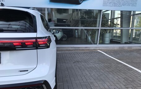 Volkswagen Tiguan, 2024 год, 5 100 000 рублей, 25 фотография
