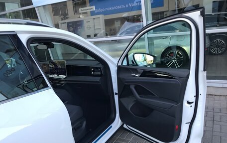Volkswagen Tiguan, 2024 год, 5 100 000 рублей, 29 фотография