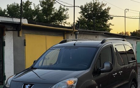 Peugeot Partner II рестайлинг 2, 2011 год, 540 000 рублей, 3 фотография