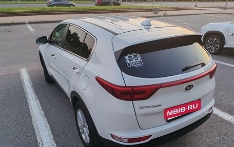 KIA Sportage IV рестайлинг, 2018 год, 1 800 000 рублей, 12 фотография