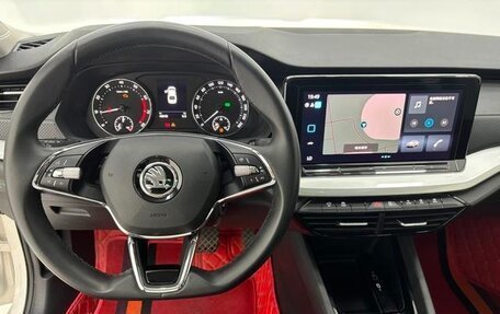 Skoda Octavia IV, 2022 год, 2 210 000 рублей, 11 фотография