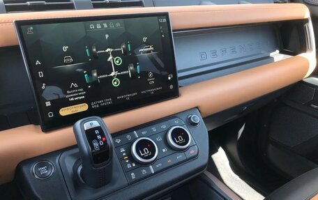 Land Rover Defender II, 2023 год, 13 950 000 рублей, 17 фотография