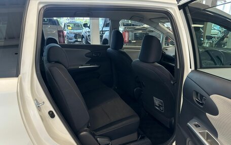 Toyota Wish II, 2011 год, 1 599 000 рублей, 17 фотография
