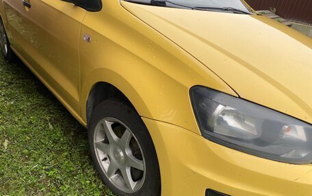Volkswagen Polo VI (EU Market), 2018 год, 550 000 рублей, 2 фотография