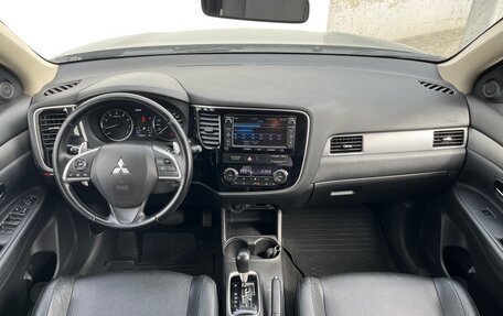 Mitsubishi Outlander III рестайлинг 3, 2012 год, 1 750 000 рублей, 11 фотография