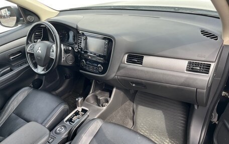 Mitsubishi Outlander III рестайлинг 3, 2012 год, 1 750 000 рублей, 9 фотография