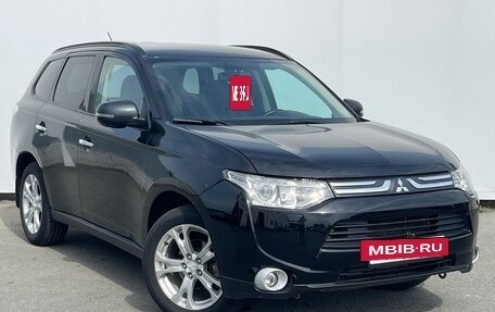 Mitsubishi Outlander III рестайлинг 3, 2012 год, 1 750 000 рублей, 3 фотография