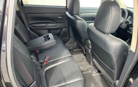 Mitsubishi Outlander III рестайлинг 3, 2012 год, 1 750 000 рублей, 10 фотография