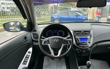 Hyundai Solaris II рестайлинг, 2013 год, 919 000 рублей, 14 фотография