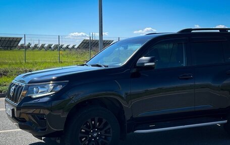 Toyota Land Cruiser Prado 150 рестайлинг 2, 2021 год, 6 180 000 рублей, 5 фотография
