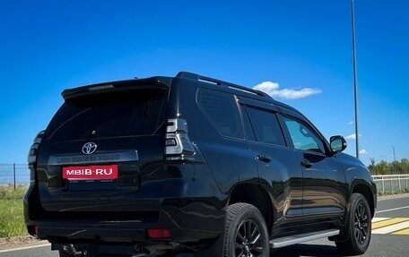 Toyota Land Cruiser Prado 150 рестайлинг 2, 2021 год, 6 180 000 рублей, 8 фотография
