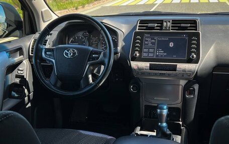 Toyota Land Cruiser Prado 150 рестайлинг 2, 2021 год, 6 180 000 рублей, 19 фотография