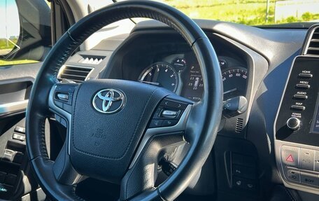 Toyota Land Cruiser Prado 150 рестайлинг 2, 2021 год, 6 180 000 рублей, 24 фотография