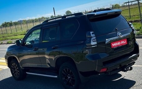 Toyota Land Cruiser Prado 150 рестайлинг 2, 2021 год, 6 180 000 рублей, 9 фотография