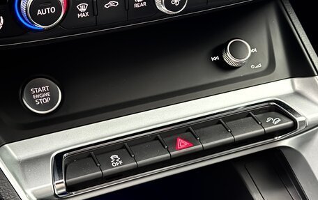Audi Q3, 2019 год, 2 950 000 рублей, 22 фотография