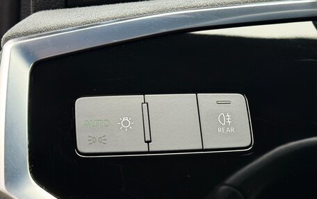Audi Q3, 2019 год, 2 950 000 рублей, 27 фотография