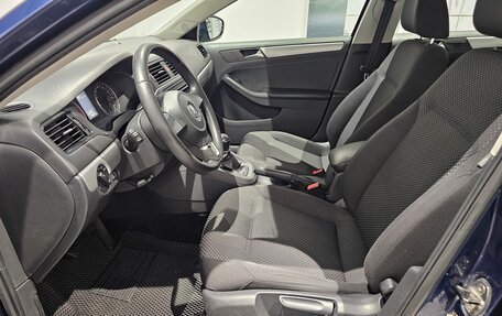 Volkswagen Jetta VI, 2013 год, 699 000 рублей, 12 фотография