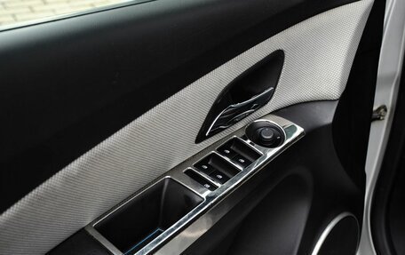 Chevrolet Cruze II, 2012 год, 800 000 рублей, 18 фотография