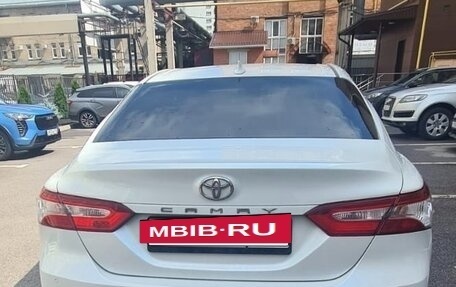 Toyota Camry, 2019 год, 2 650 000 рублей, 4 фотография