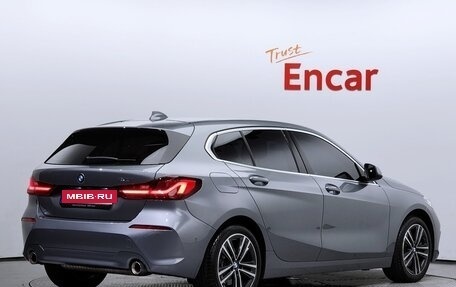 BMW 1 серия, 2022 год, 2 250 000 рублей, 2 фотография