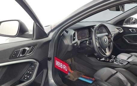 BMW 1 серия, 2022 год, 2 250 000 рублей, 8 фотография