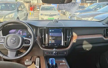 Volvo XC60 II, 2022 год, 2 915 111 рублей, 10 фотография
