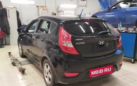 Hyundai Solaris II рестайлинг, 2012 год, 750 000 рублей, 4 фотография
