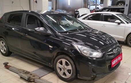 Hyundai Solaris II рестайлинг, 2012 год, 750 000 рублей, 2 фотография