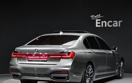 BMW 7 серия, 2021 год, 4 960 000 рублей, 2 фотография