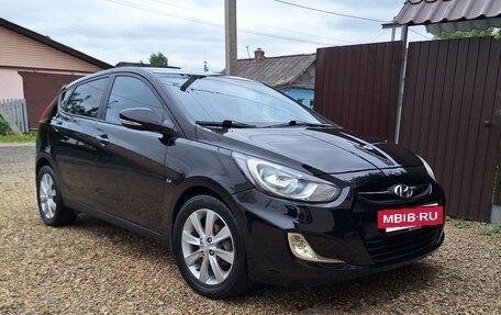 Hyundai Solaris II рестайлинг, 2012 год, 850 000 рублей, 18 фотография