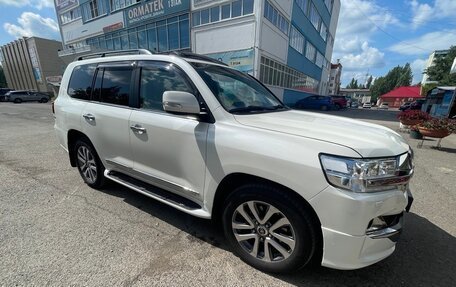 Toyota Land Cruiser 200, 2018 год, 7 950 000 рублей, 4 фотография