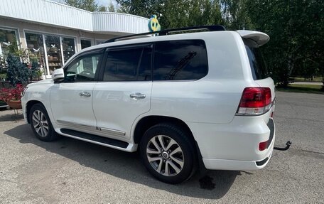 Toyota Land Cruiser 200, 2018 год, 7 950 000 рублей, 5 фотография