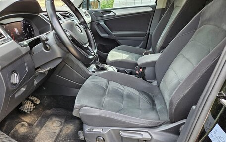 Volkswagen Tiguan II, 2018 год, 2 700 000 рублей, 13 фотография