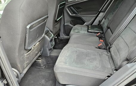 Volkswagen Tiguan II, 2018 год, 2 700 000 рублей, 15 фотография