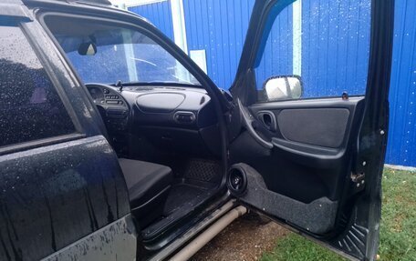 Chevrolet Niva I рестайлинг, 2011 год, 420 000 рублей, 4 фотография