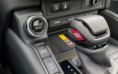 Toyota Land Cruiser Prado, 2024 год, 9 600 000 рублей, 16 фотография