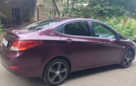Hyundai Solaris II рестайлинг, 2012 год, 720 000 рублей, 4 фотография