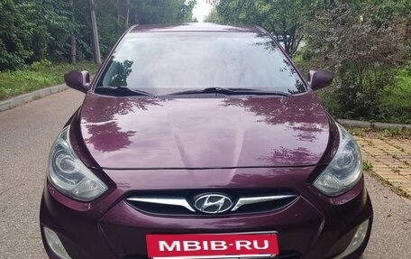 Hyundai Solaris II рестайлинг, 2012 год, 720 000 рублей, 2 фотография