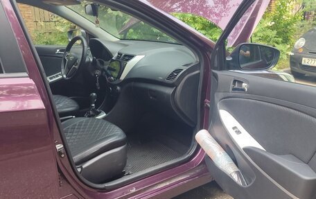 Hyundai Solaris II рестайлинг, 2012 год, 720 000 рублей, 14 фотография