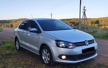 Volkswagen Polo VI (EU Market), 2013 год, 870 000 рублей, 3 фотография