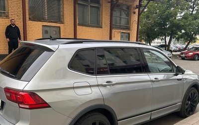 Volkswagen Tiguan II, 2020 год, 2 500 000 рублей, 1 фотография