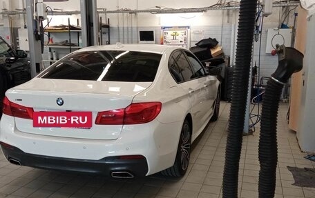 BMW 5 серия, 2018 год, 3 070 000 рублей, 3 фотография