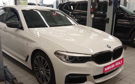 BMW 5 серия, 2018 год, 3 070 000 рублей, 2 фотография