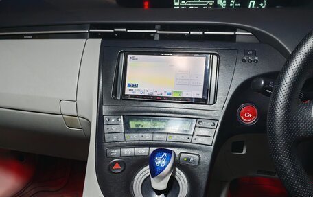Toyota Prius, 2009 год, 800 000 рублей, 13 фотография